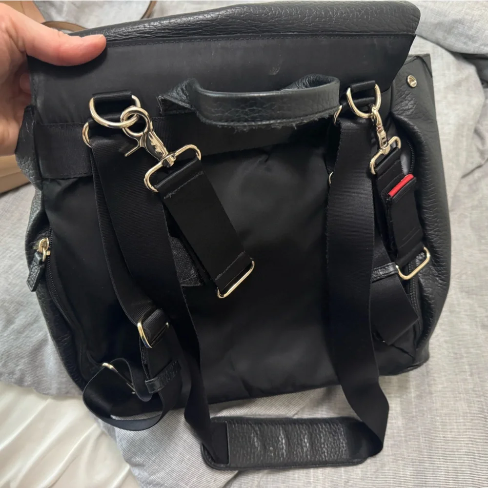 Storksak St James convertible leather Diaper Backpack - Picture 6 of 13